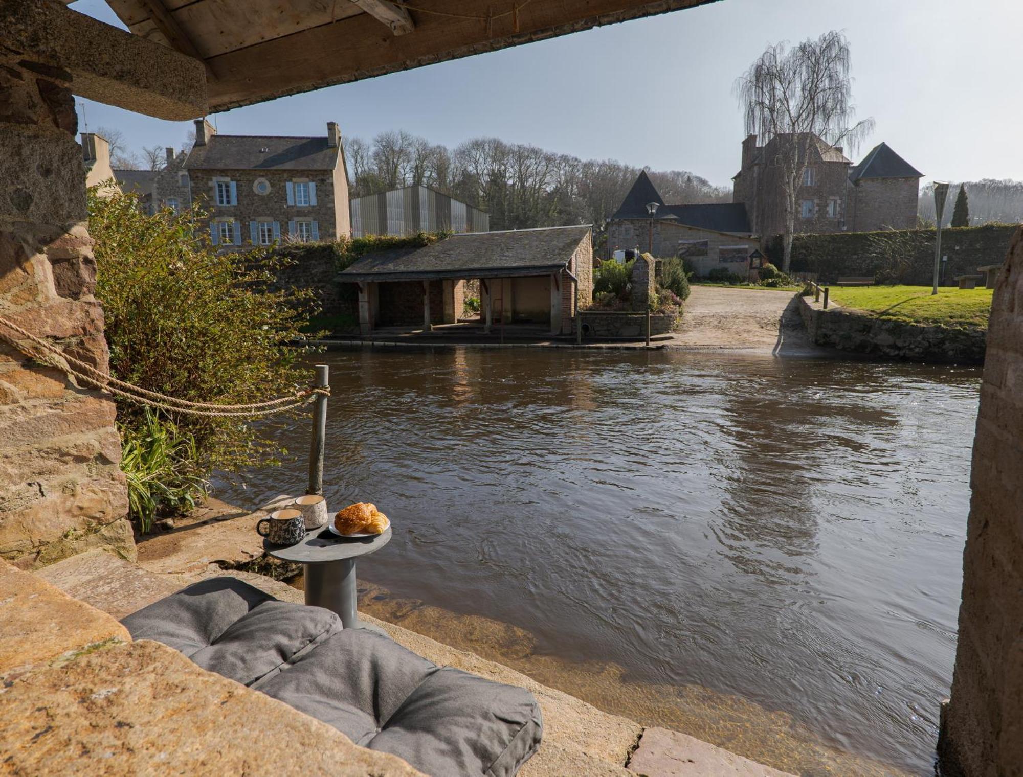 Authentique Lavoir Au Bord Du Trieux Appartement Pontrieux