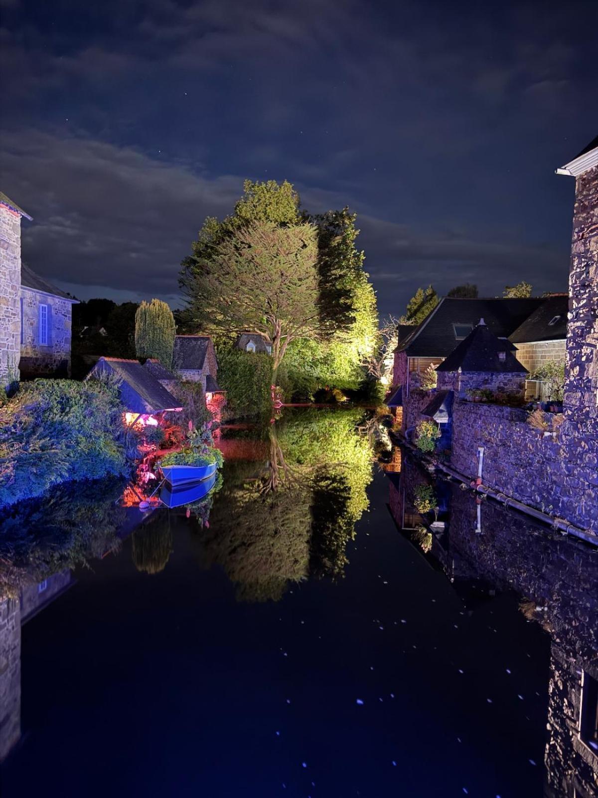 Apartment Authentique Lavoir Au Bord Du Trieux Pontrieux